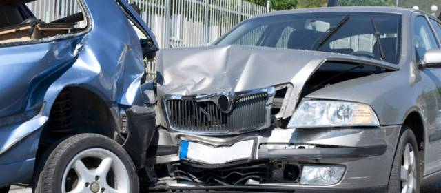 Consulta Gratuita en Español Cercas de Mí con Abogados de Accidentes y Choques de Autos y Carros en Los Angeles California